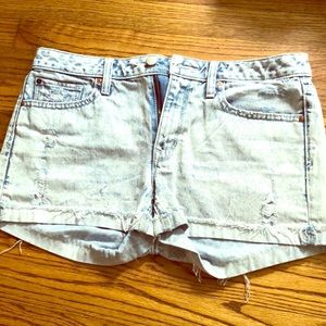 Distressed Acid-wash Slim Cut-off Shorts